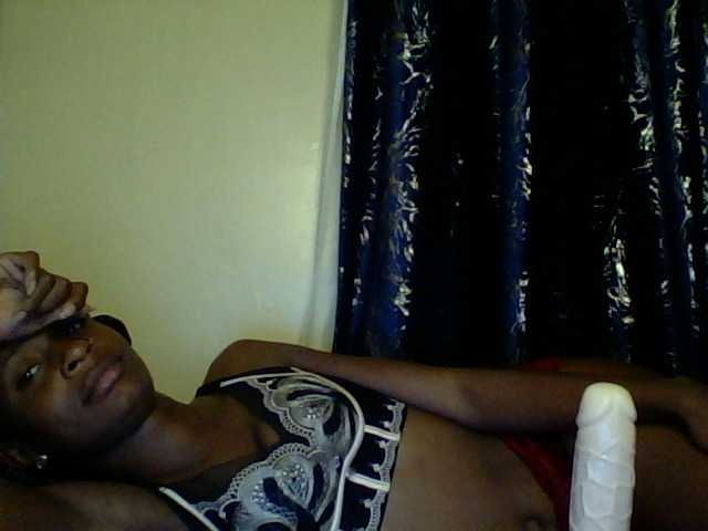 Blackfoxb live cam on BongaCams