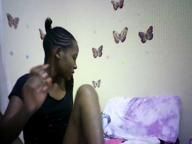 Blackfoxb live cam on BongaCams