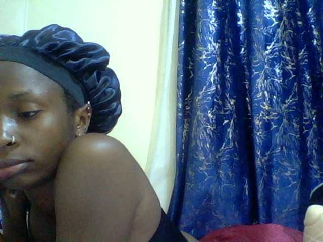 Blackfoxb live cam on BongaCams