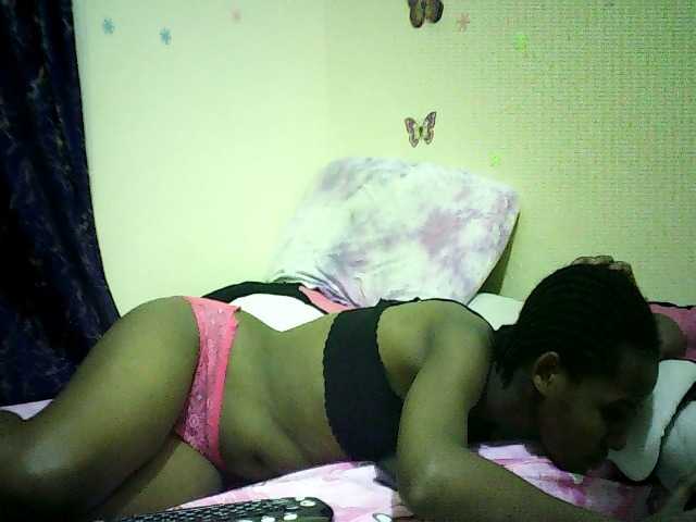Blackfoxb live cam on BongaCams
