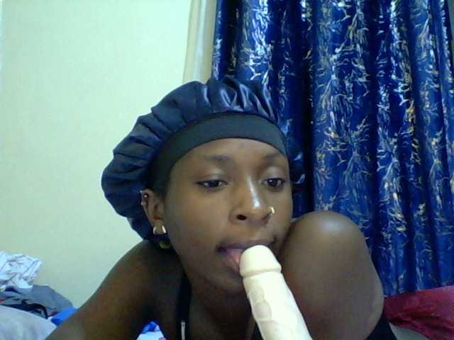Blackfoxb live cam on BongaCams