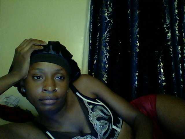 Blackfoxb live cam on BongaCams