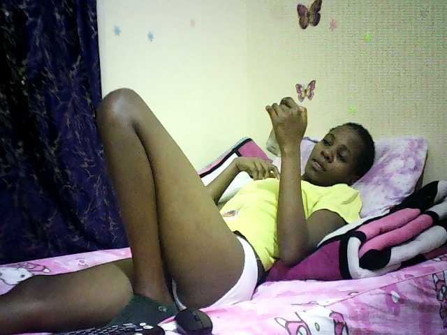 Blackfoxb live cam on BongaCams