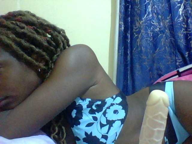 Blackfoxb live cam on BongaCams