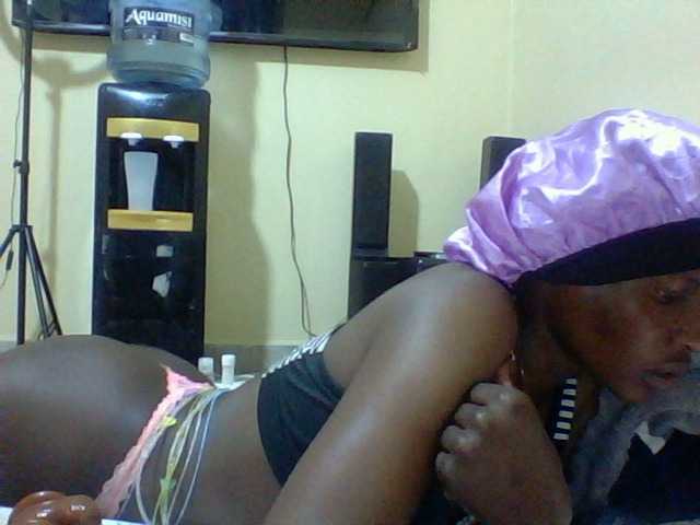 Blackfoxb live cam on BongaCams