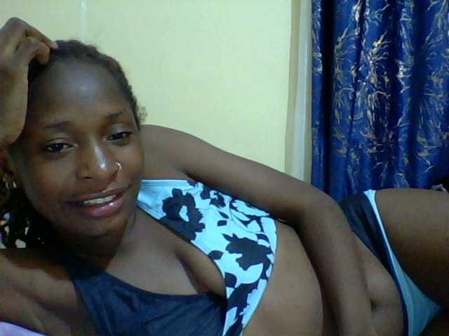 Blackfoxb live cam on BongaCams