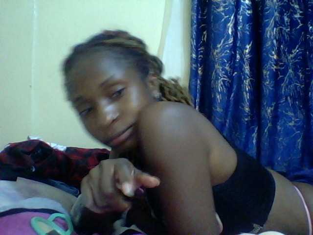 Blackfoxb live cam on BongaCams