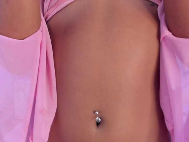 CarlaHilton live cam on BongaCams