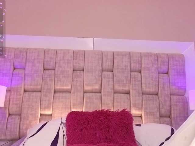 CarlaHilton live cam on BongaCams