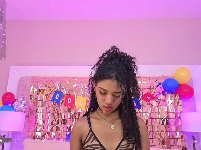 CarlaHilton live cam on BongaCams
