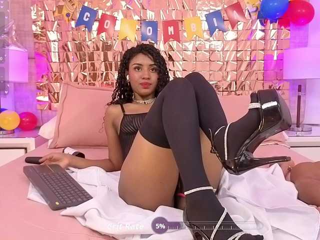 CarlaHilton live cam on BongaCams