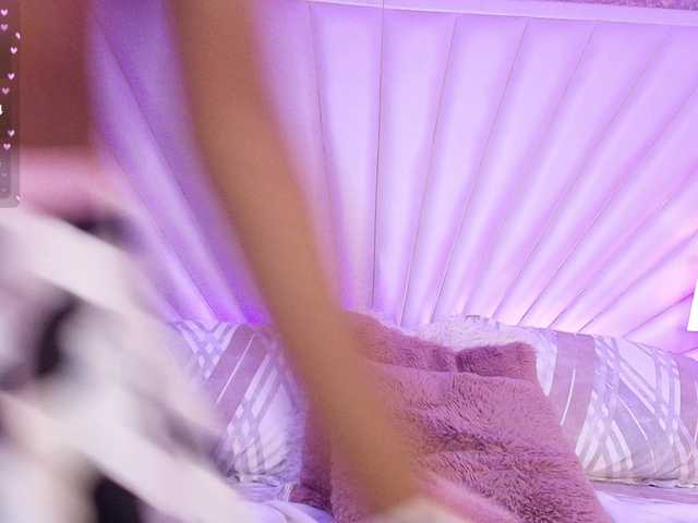CarlaHilton live cam on BongaCams