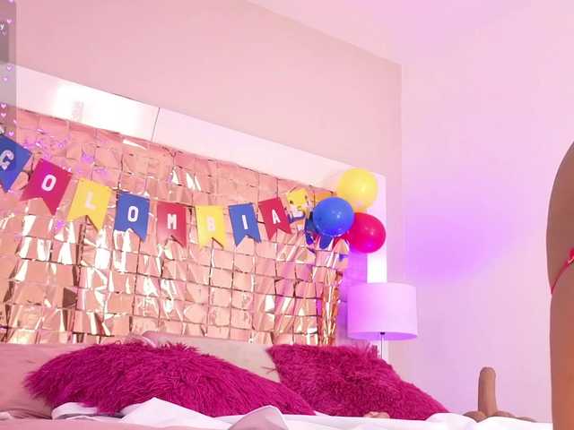 CarlaHilton live cam on BongaCams
