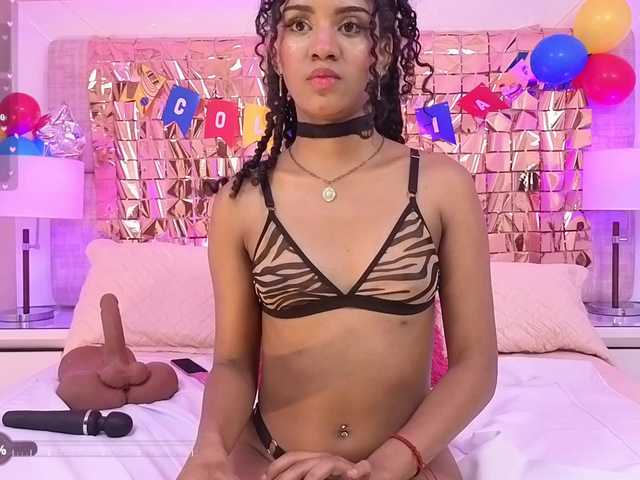 CarlaHilton live cam on BongaCams