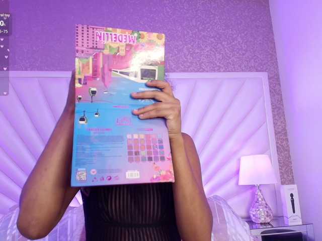 CarlaHilton live cam on BongaCams