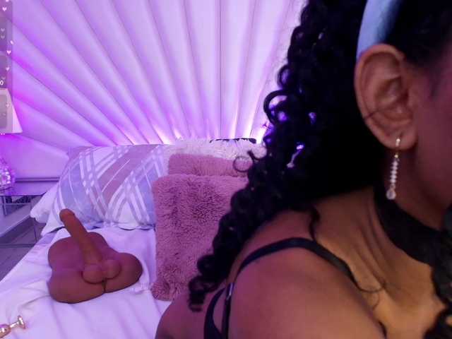 CarlaHilton live cam on BongaCams