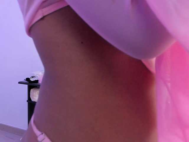 CarlaHilton live cam on BongaCams