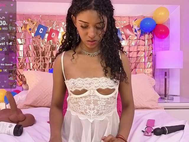 CarlaHilton live cam on BongaCams