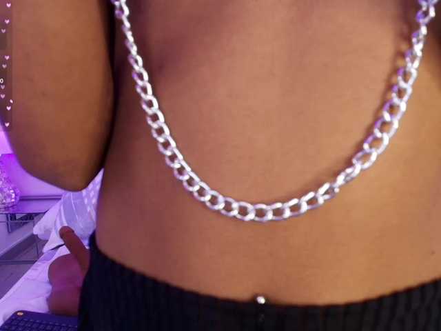 CarlaHilton live cam on BongaCams