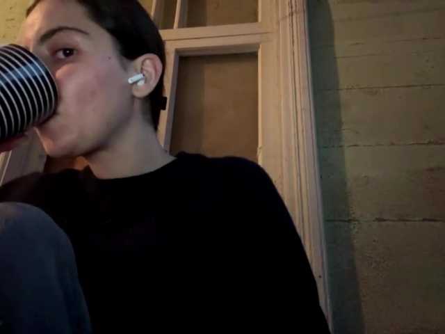 KarinaValdespino live cam on BongaCams