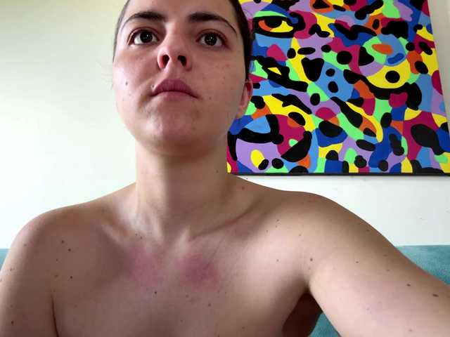 KarinaValdespino live cam on BongaCams