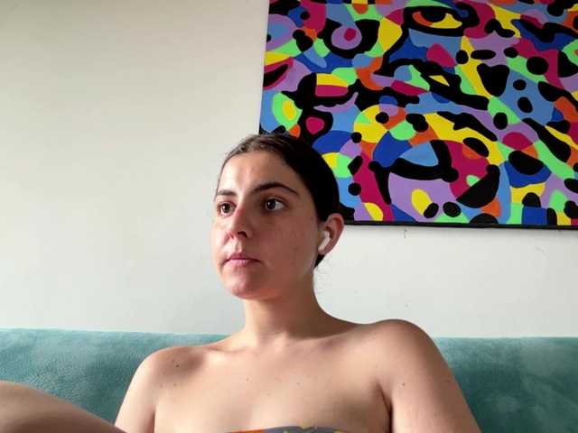 KarinaValdespino live cam on BongaCams