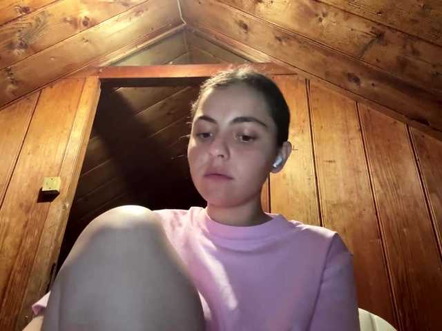 KarinaValdespino live cam on BongaCams