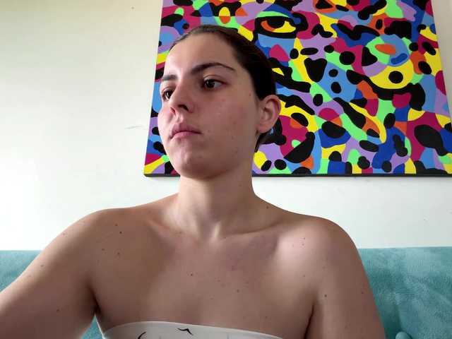 KarinaValdespino live cam on BongaCams
