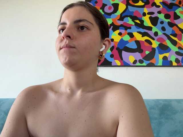 KarinaValdespino live cam on BongaCams