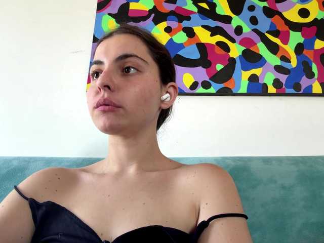 KarinaValdespino live cam on BongaCams