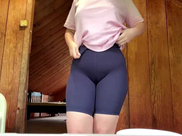 KarinaValdespino live cam on BongaCams
