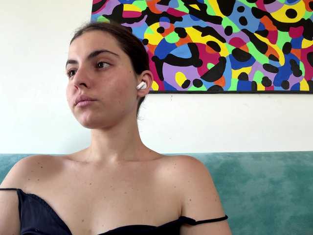 KarinaValdespino live cam on BongaCams