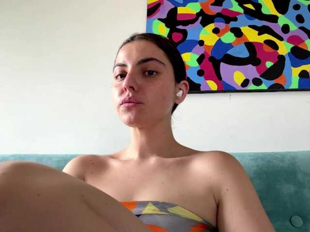KarinaValdespino live cam on BongaCams