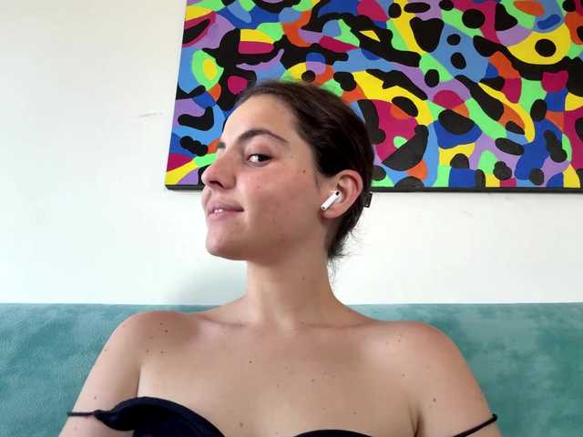 KarinaValdespino live cam on BongaCams
