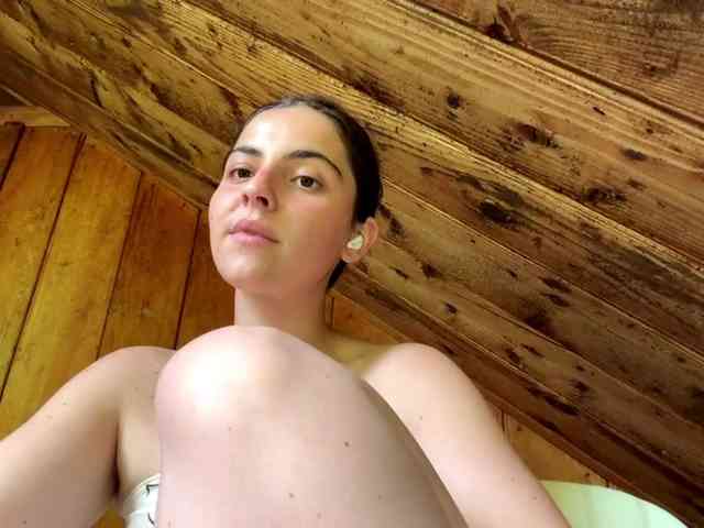 KarinaValdespino webcam