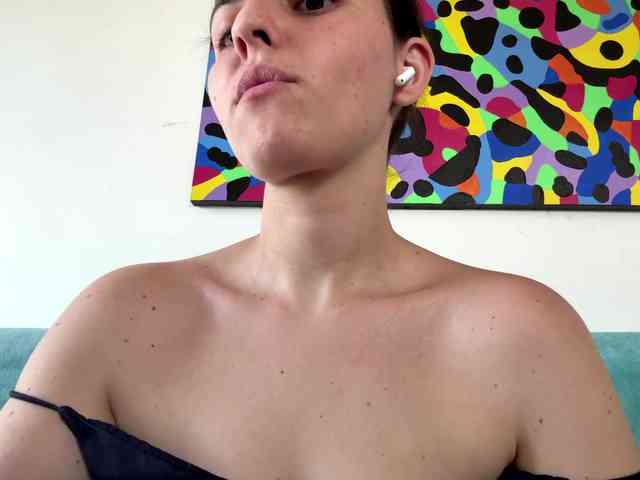 KarinaValdespino webcam