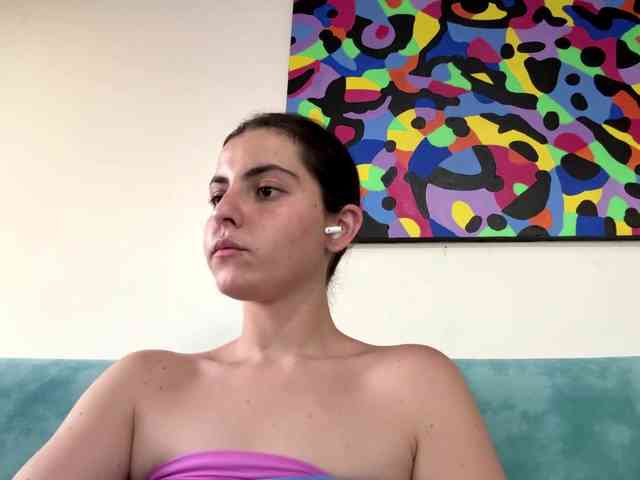 KarinaValdespino webcam