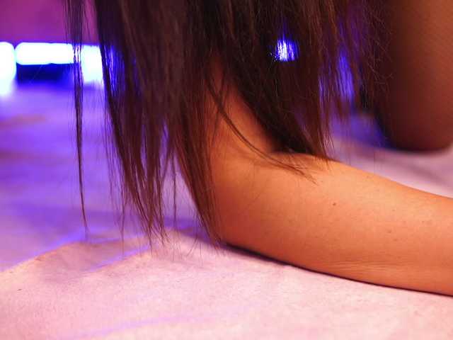 CataleyaBennett live cam on BongaCams