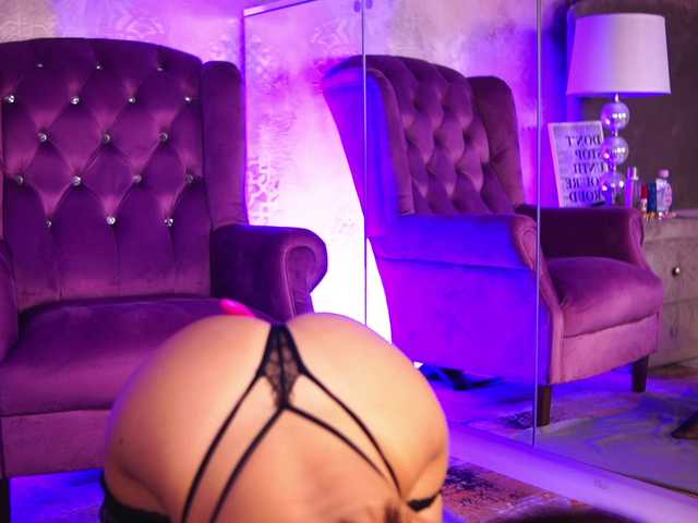 CataleyaBennett live cam on BongaCams