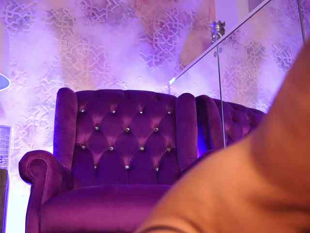 CataleyaBennett webcam