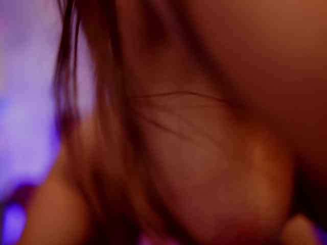 CataleyaBennett webcam