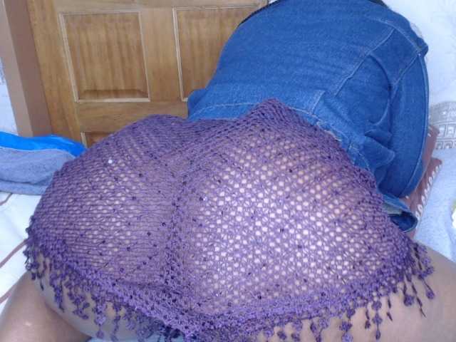 Bellathabootie live cam on BongaCams