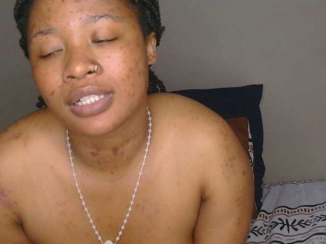 CherieBlush live webcam show