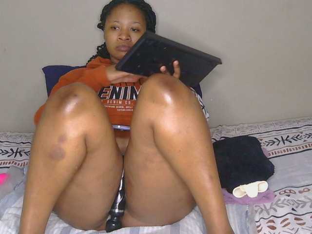 CherieBlush live cam on BongaCams