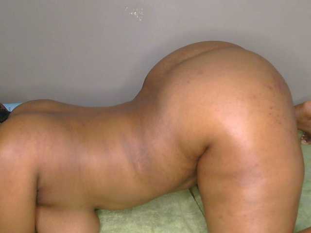 CherieBlush live cam on BongaCams