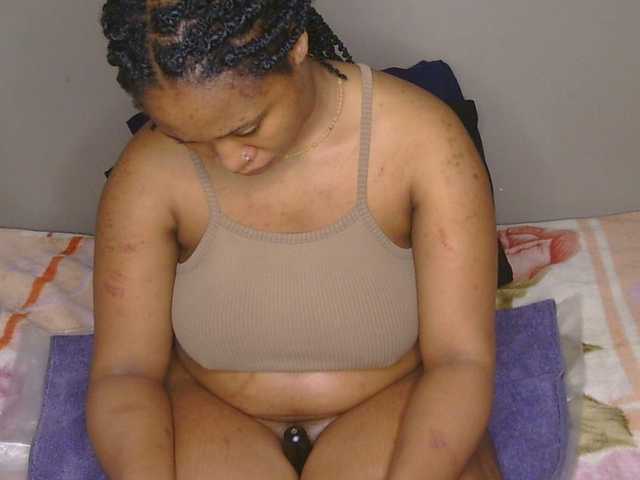 CherieBlush live cam on BongaCams