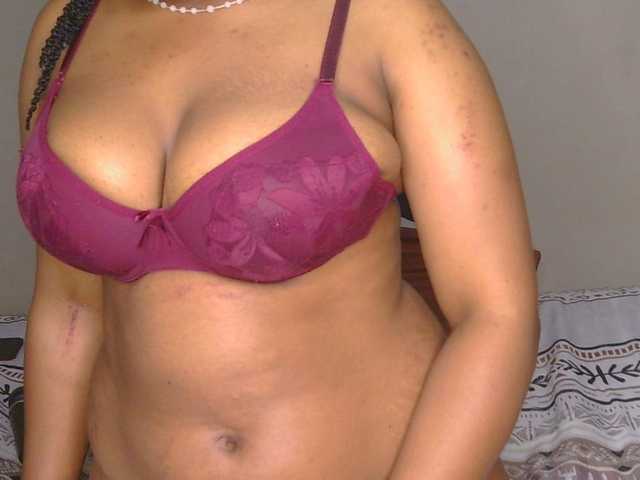 CherieBlush live webcam show