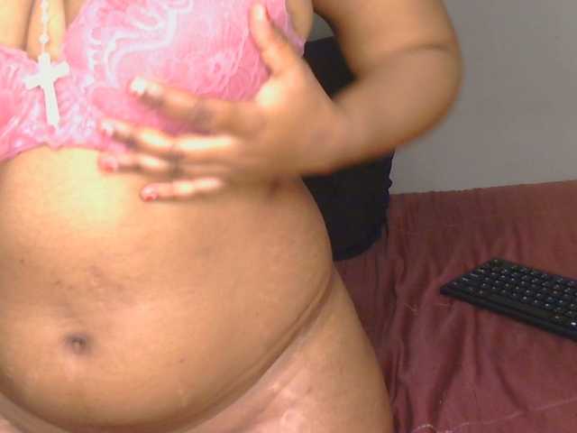 CherieBlush live cam on BongaCams