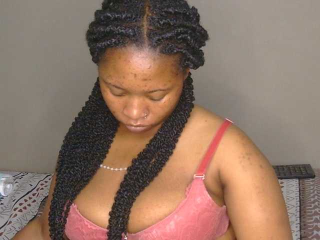 CherieBlush live cam on BongaCams