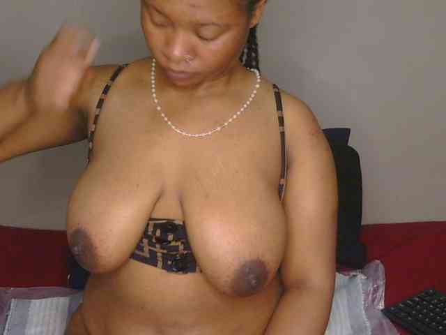 CherieBlush webcam